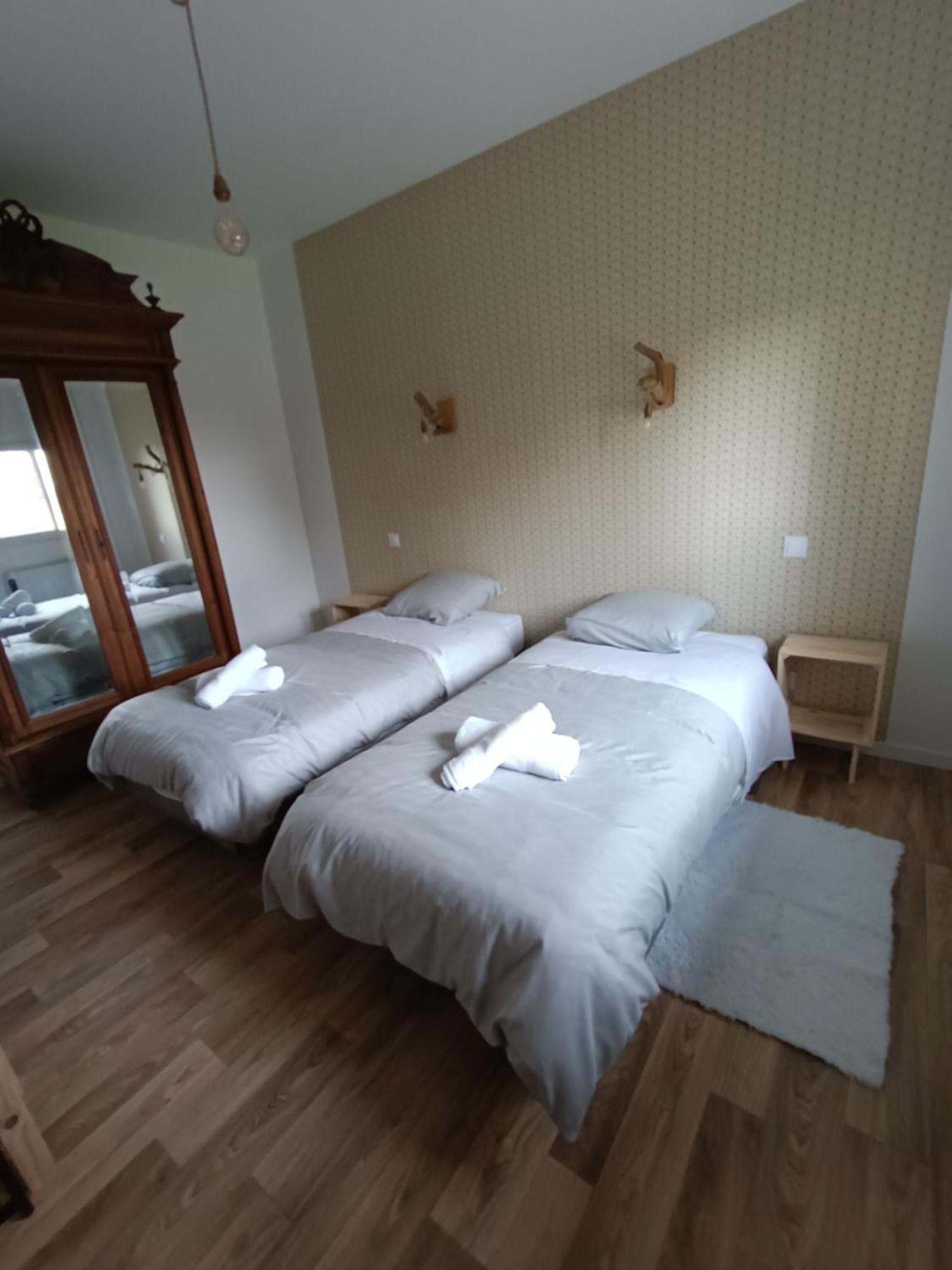 La Petite Maison Dans La Prairie Ecommoy Экстерьер фото